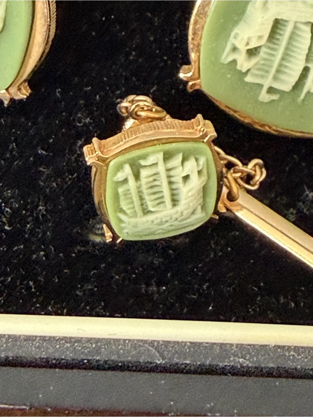 Vintage Swank Arts Of The World Chinese Junk Ship Cufflinks Tie Tack Set